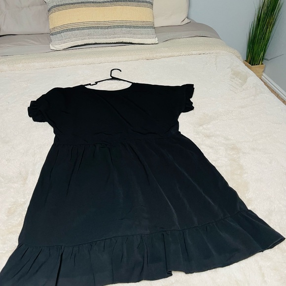 XL Mini Little Black Tiered dress with Ruffle Sleeves - Picture 2 of 2